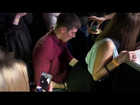 ❤️ Sexo real en una discoteca rusa. Chica rusa de 18 años en el ano y la vagina follada en un club nocturno ☑ Porno en es.rionews.top ❌️